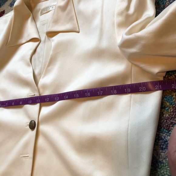 Winter White Silk Suit - Picture 5 of 7